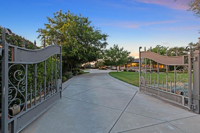 29533 E Chapman Way, Escalon, CA 95320