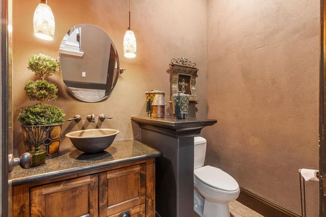 29533 E Chapman Way, Escalon, CA 95320