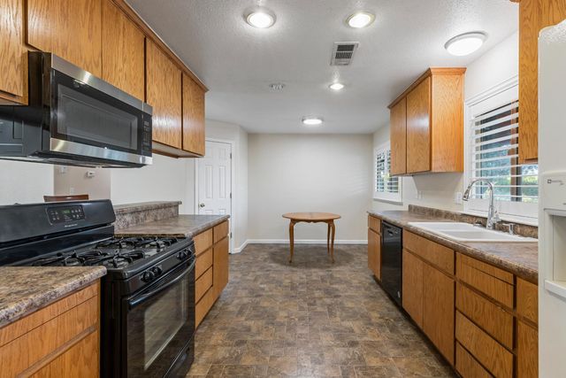 29533 E Chapman Way, Escalon, CA 95320