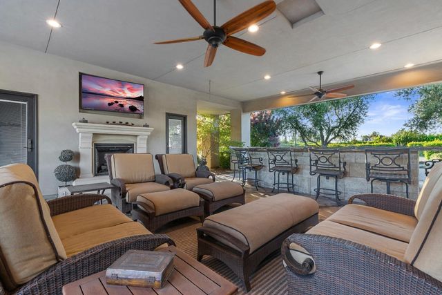 29533 E Chapman Way, Escalon, CA 95320