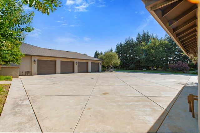 29533 E Chapman Way, Escalon, CA 95320