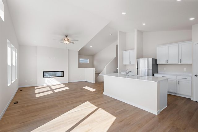 724 Spruce Street N, Cambridge, MN 55008