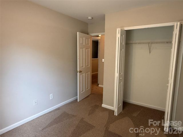 2152 Whispering Way, Charlotte, NC 28212