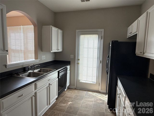 2152 Whispering Way, Charlotte, NC 28212
