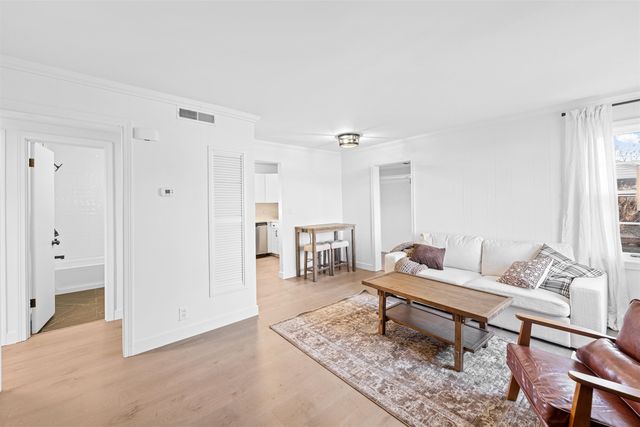 624 Morningside Dr, Salina, KS 67401