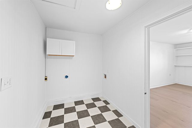 624 Morningside Dr, Salina, KS 67401