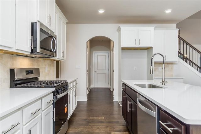 2963 Parkwood Road, Snellville, GA 30039