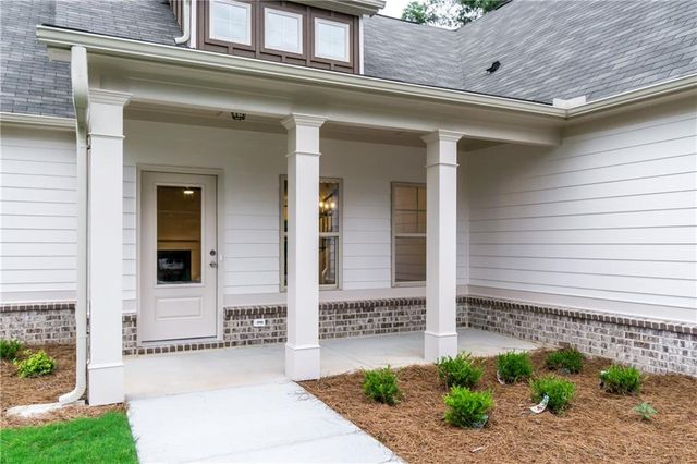 2963 Parkwood Road, Snellville, GA 30039