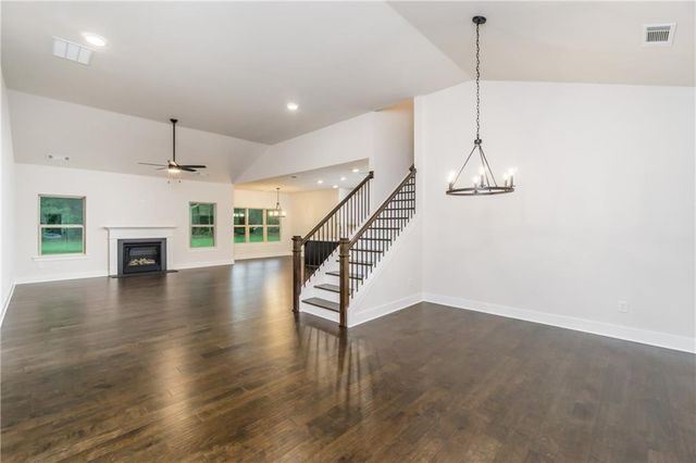2963 Parkwood Road, Snellville, GA 30039