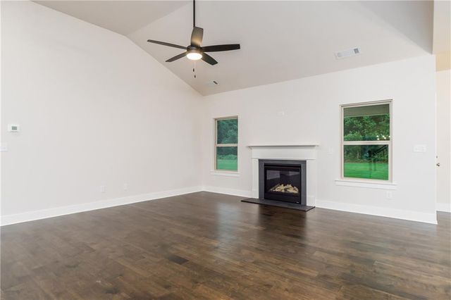 2963 Parkwood Road, Snellville, GA 30039