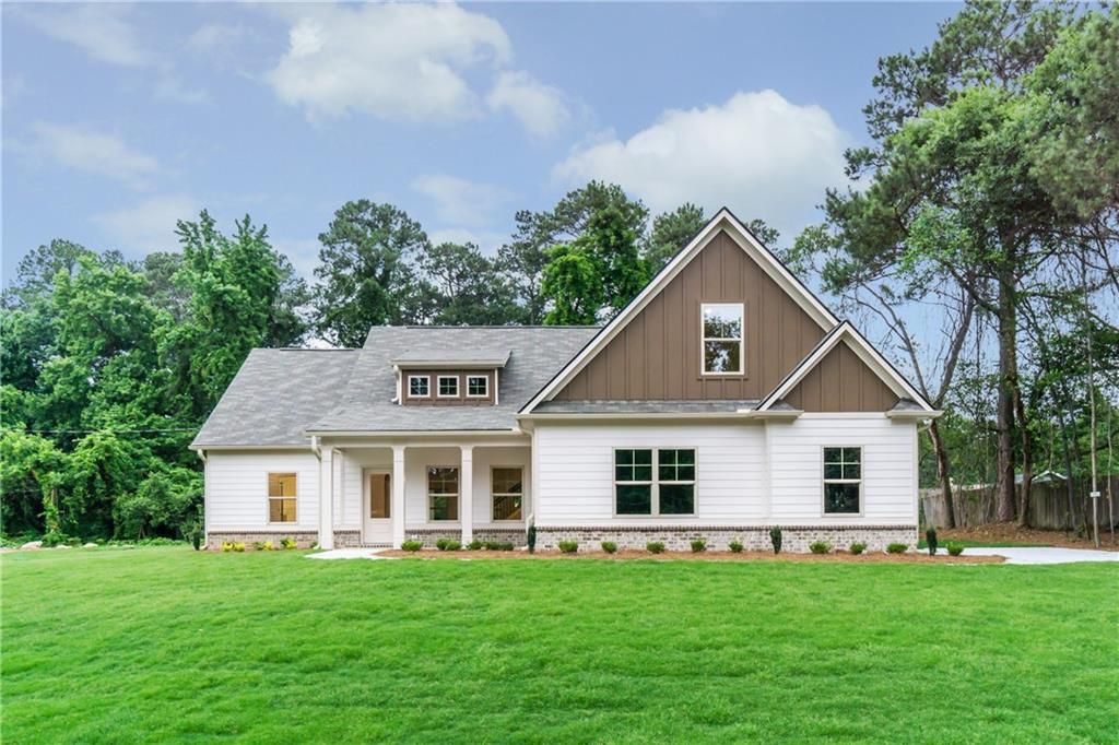 2963 Parkwood Road, Snellville, GA 30039