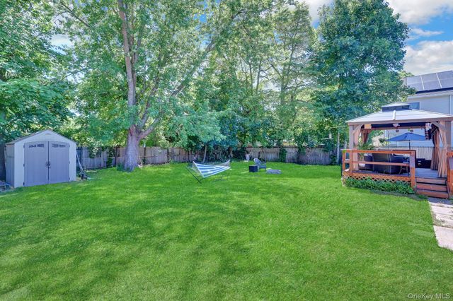 86 Parkview Drive, Shirley, NY 11967