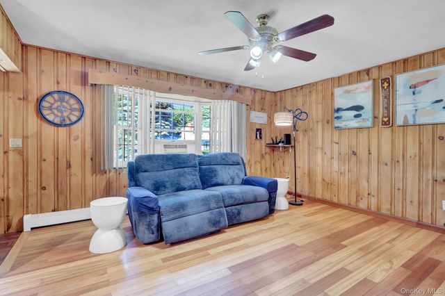 86 Parkview Drive, Shirley, NY 11967