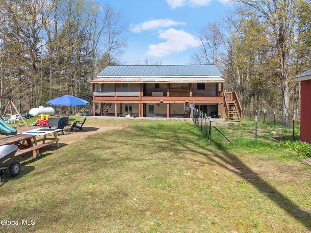 521 N Creek Road, Greenfield, NY 12833