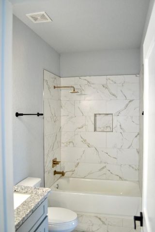 1839 Dewalt Street, Houston, TX 77088