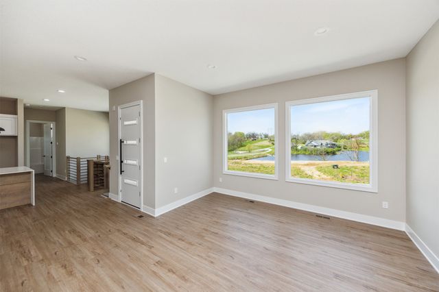 1247 Arbor Woods Drive, Pleasant Hill, IA 50327