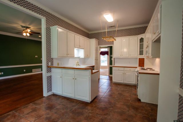 11225 Chasewood Dr, Tyler, TX 75703