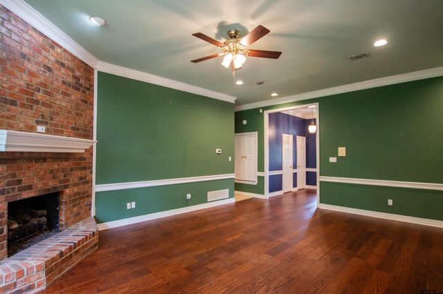 11225 Chasewood Dr, Tyler, TX 75703