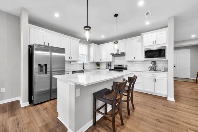 1750 Zucchina Drive, Hilliard, OH 43026