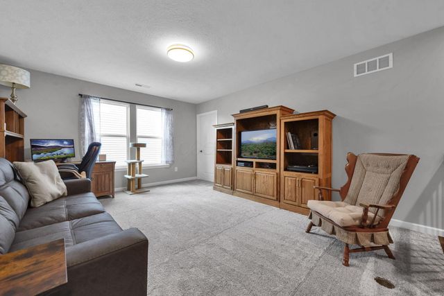 1750 Zucchina Drive, Hilliard, OH 43026