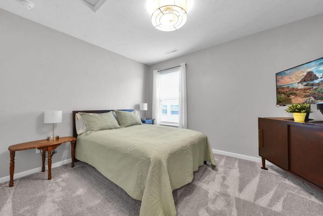 1750 Zucchina Drive, Hilliard, OH 43026