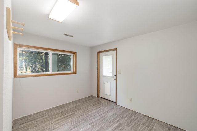 7608 S Welcome Rd, Medical Lake, WA 99022