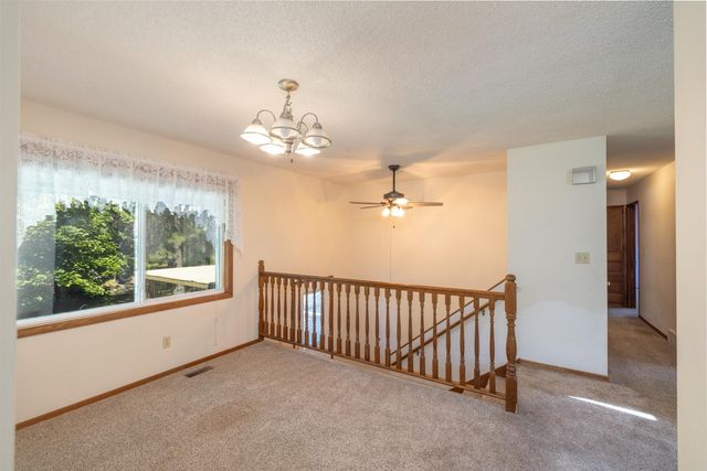 7608 S Welcome Rd, Medical Lake, WA 99022