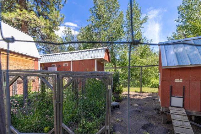 7608 S Welcome Rd, Medical Lake, WA 99022