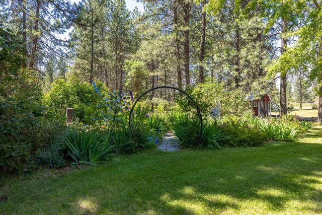 7608 S Welcome Rd, Medical Lake, WA 99022