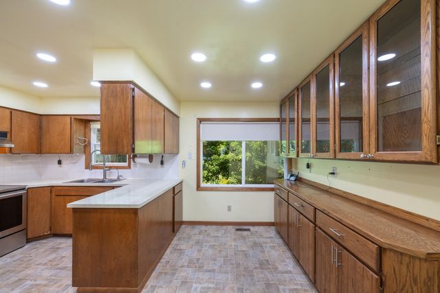 7608 S Welcome Rd, Medical Lake, WA 99022