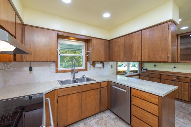 7608 S Welcome Rd, Medical Lake, WA 99022