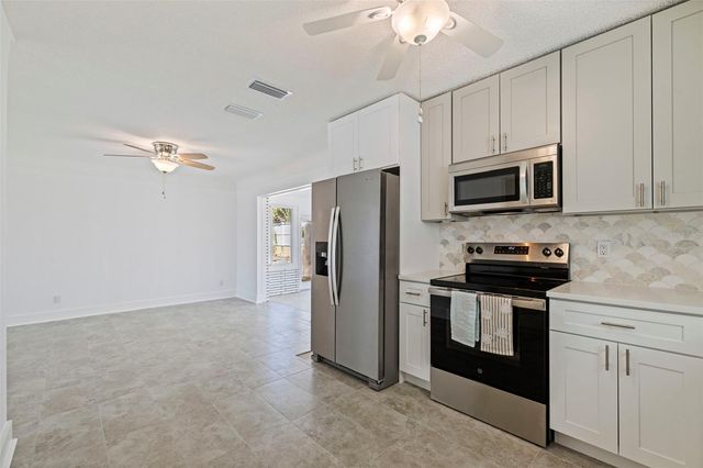 176 175TH AVENUE E, Redington Shores, FL 33708