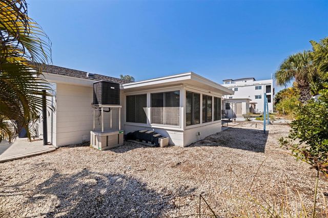176 175TH AVENUE E, Redington Shores, FL 33708