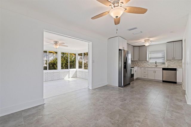 176 175TH AVENUE E, Redington Shores, FL 33708