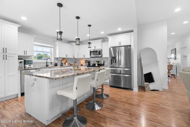 307 Bischoff Way, Shepherdsville, KY 40165