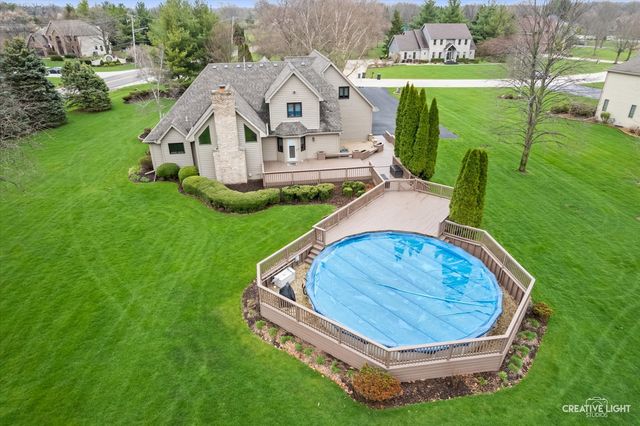 5 W Royal Oaks Drive, Bristol, IL 60512