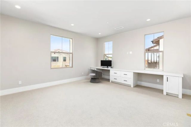 127 Oakstone, Irvine, CA 92618