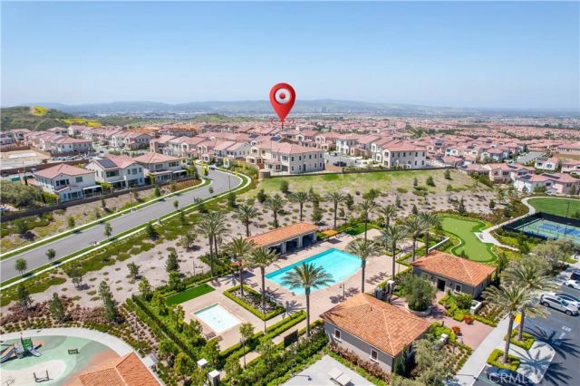 127 Oakstone, Irvine, CA 92618