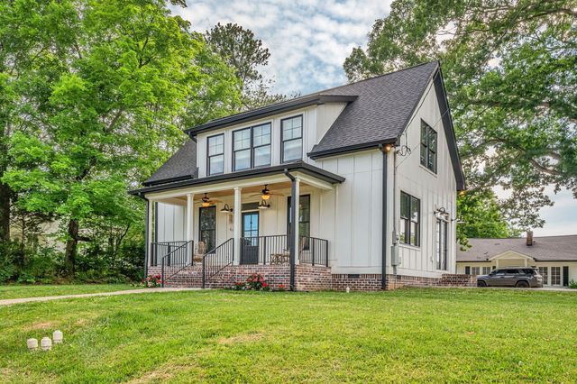 219 McCreary Heights, Dickson, TN 37055