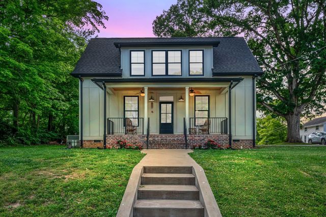 219 McCreary Heights, Dickson, TN 37055