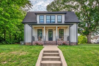 219 McCreary Heights, Dickson, TN 37055