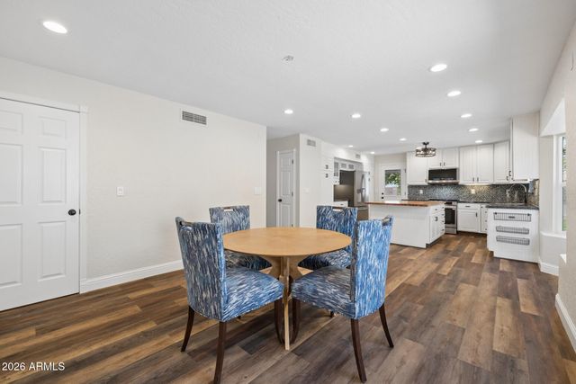 1948 E LOS ARBOLES Drive, Tempe, AZ 85284