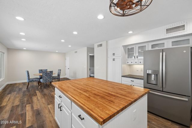 1948 E LOS ARBOLES Drive, Tempe, AZ 85284