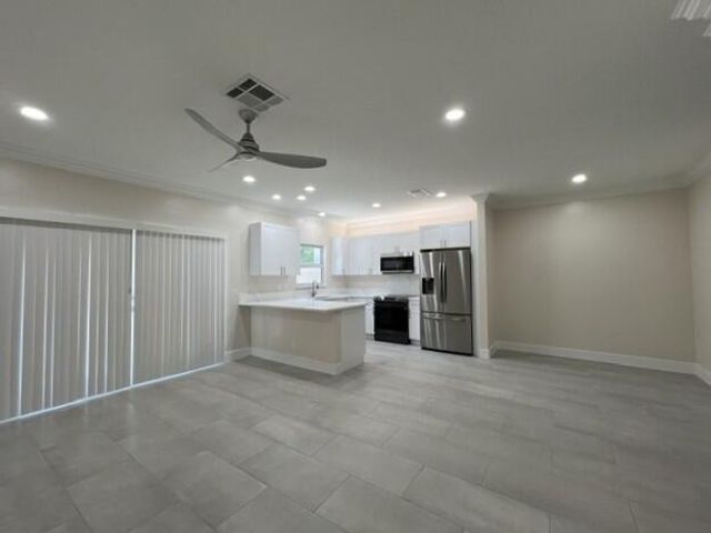 239 Leland Lane, Greenacres, FL 33463