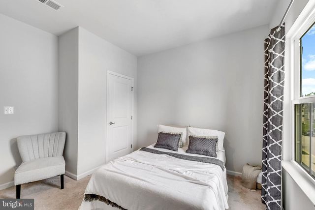 564 KATHERINE AVE, Baltimore, MD 21221