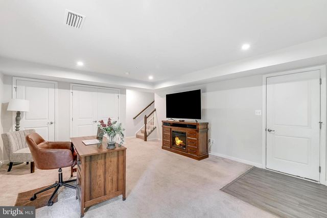 564 KATHERINE AVE, Baltimore, MD 21221