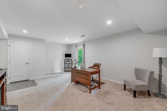 564 KATHERINE AVE, Baltimore, MD 21221