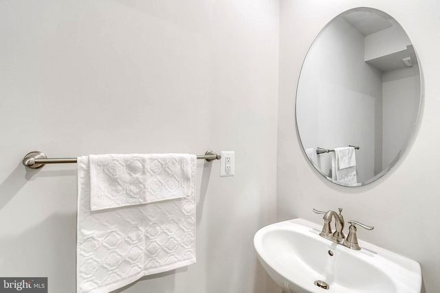 564 KATHERINE AVE, Baltimore, MD 21221