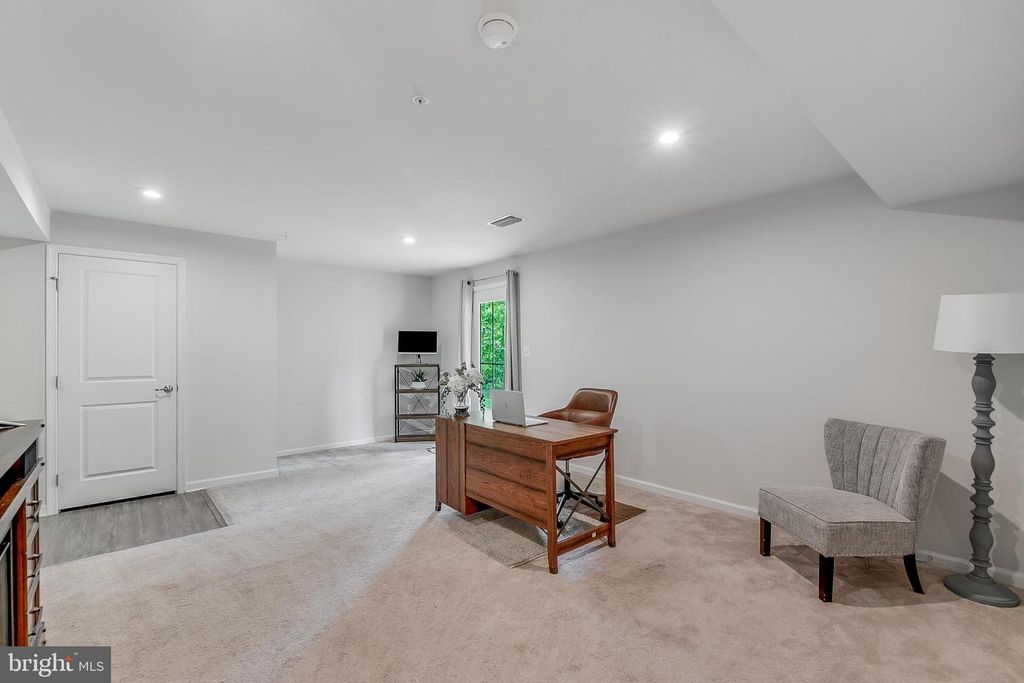 Image 34 of property listing at 564 KATHERINE AVE, Baltimore, MD 21221