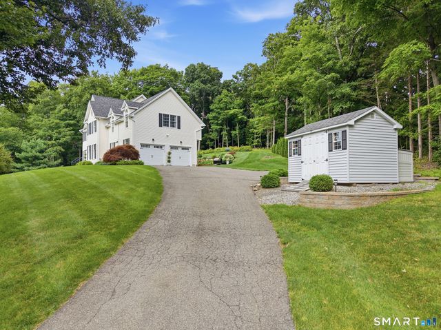10 Sundance Road, New Milford, CT 06776